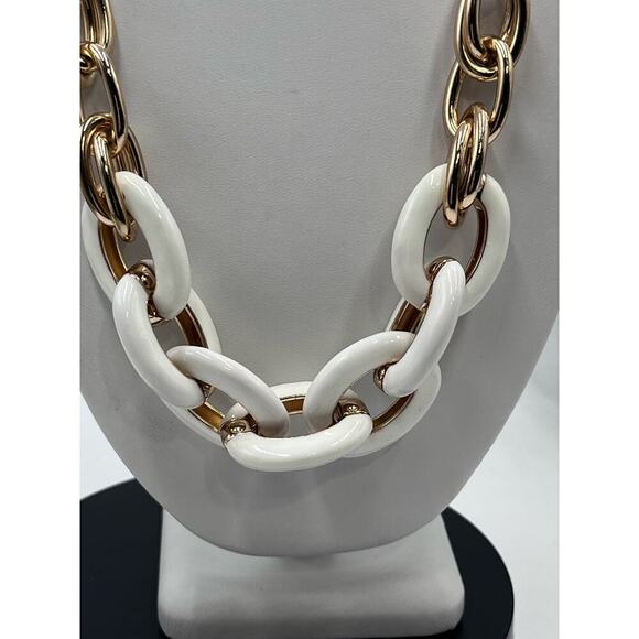 Lane Bryant Vintage Heavy White Enamel Gold Tone Link Chain Necklace - Picture 3 of 12